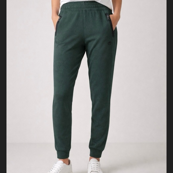 Roots Pants - Roots • Active Tech Zip Pocket Joggers • Forest Green • XS